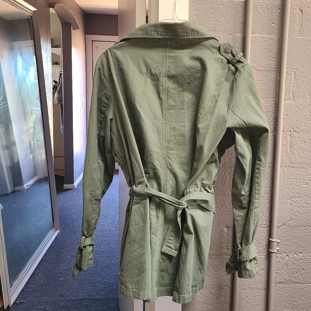 Jacket - Picture 2 of 3